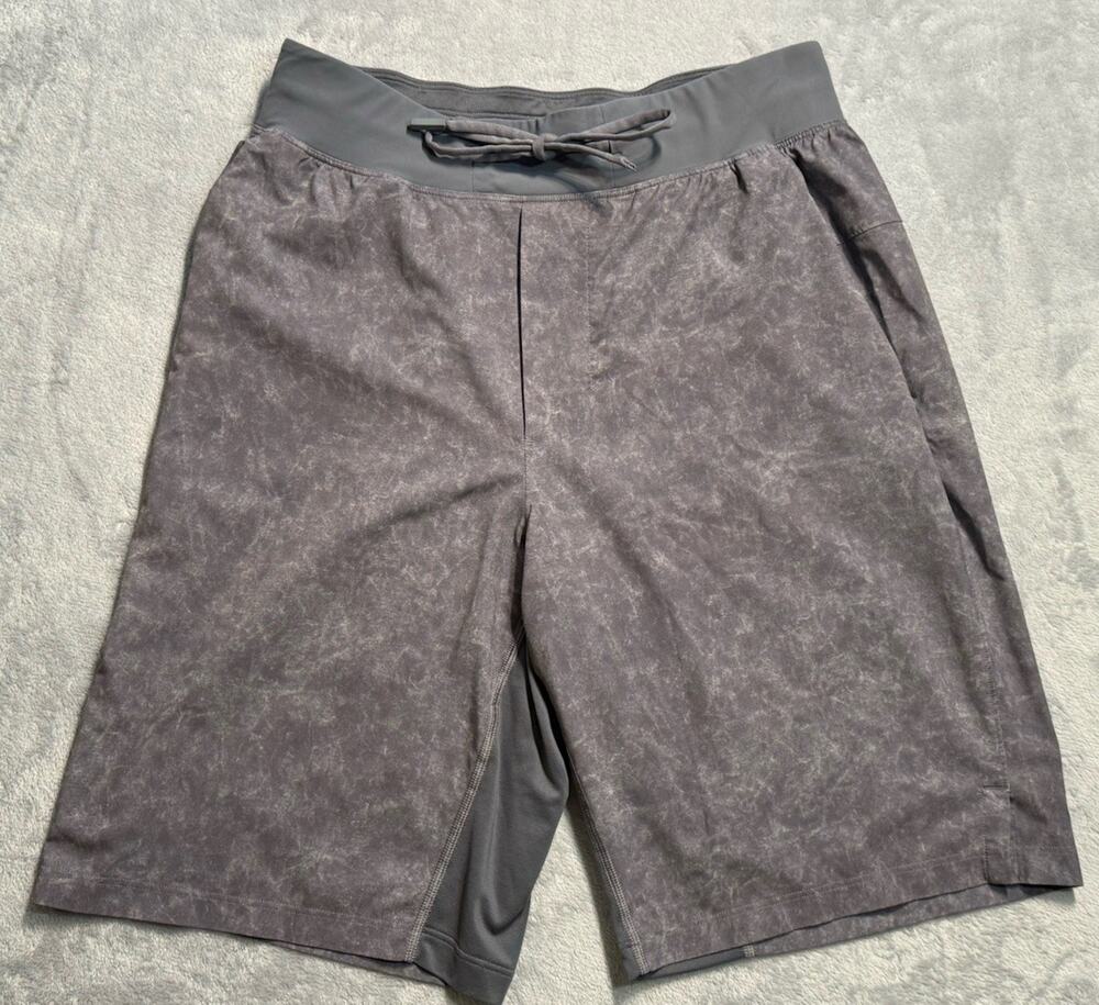 Men’s Medium Lululemon T.H.E. Shorts Camo Gray 9" Drawstring Active Athleisure